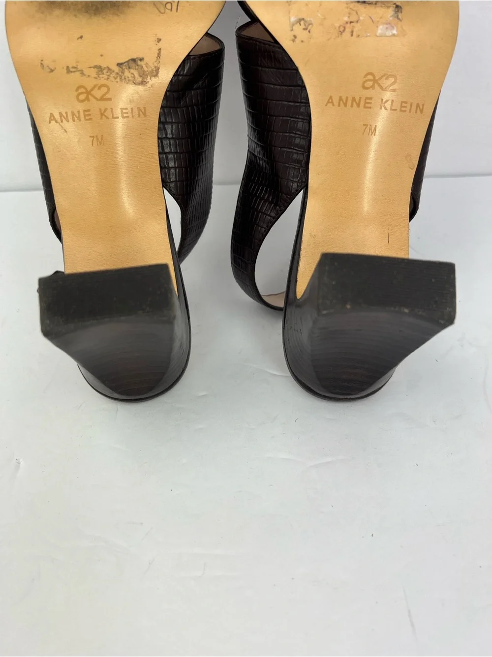 AK2 ANNE KLEIN VTG BROWN CROC EMBOSSED LEATHER SLING BACK, BLOCK HEEL SANDALS 7M
